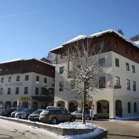 Appartementhaus Alpenpark アパート グロースアルル